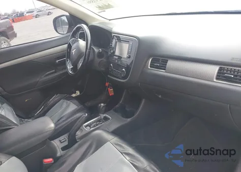 2016 Mitsubishi Outlander Se из США, поврежденный, VIN JA4AD3A34GZ016561